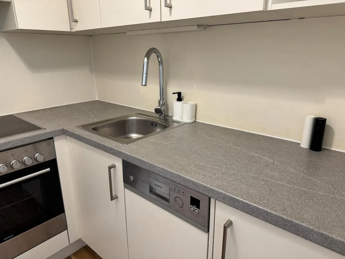 2Br, Balcony, Central, Danube, U6 & S-Bahn - Axara Housing Brn 22 ウィーン アパート