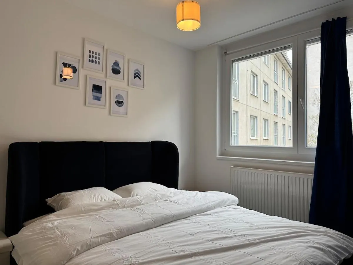 2Br, Balcony, Central, Danube, U6 & S-Bahn - Axara Housing Brn 22 ウィーン 0*,