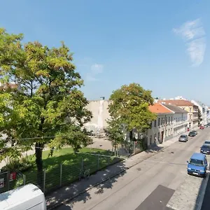Apartment Gruene Und Zentrale Ruhelage Im Neubau Mit Balkon, Wien