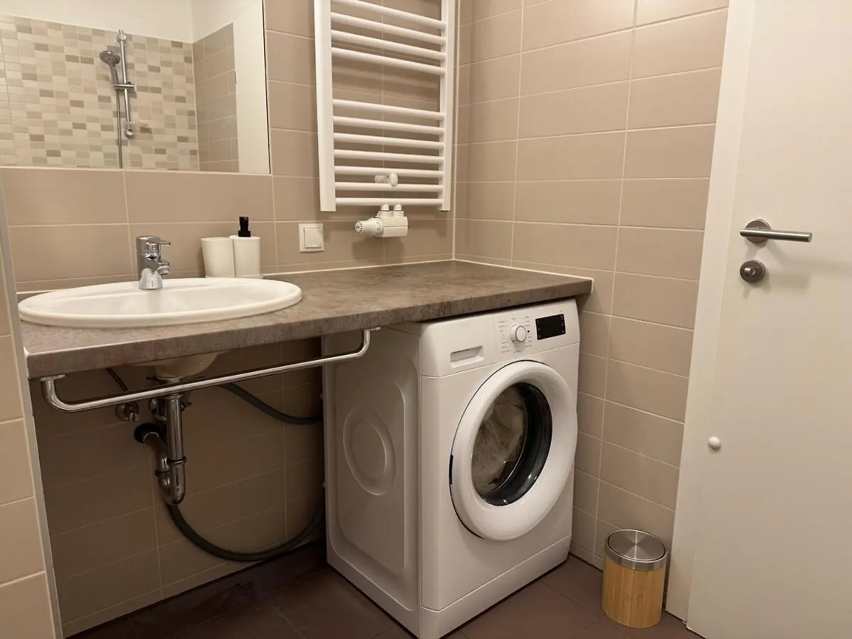 Apartment 2Br, Balcony, Central, Danube, U6 & S-Bahn - Axara Housing Brn 22 Vienna
